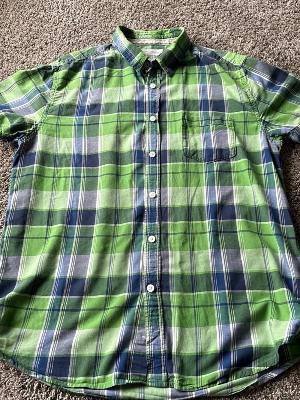 Aeropostale Green and Blue Plaid Short-Sleeve Button-Down Shirt